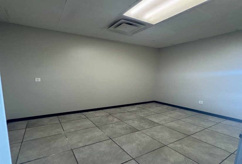 1890 BERRYHILL #104 RD, Memphis, Tennessee 38016, ,Commercial/industrial,For Sale,BERRYHILL #104,10194187