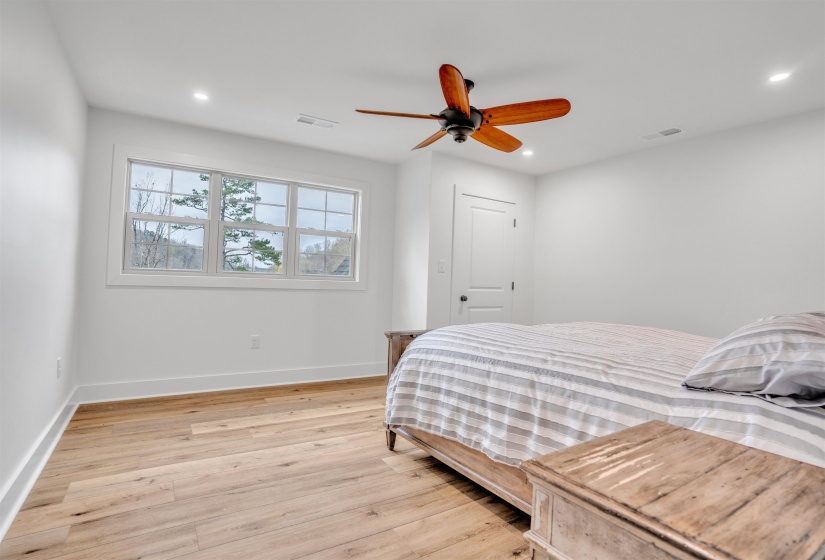 70 NATIVE LEAF CV, Savannah, Tennessee 38372, 6 Bedrooms Bedrooms, 19 Rooms Rooms,5.1 BathroomsBathrooms,Residential,For Sale,NATIVE LEAF,10193535