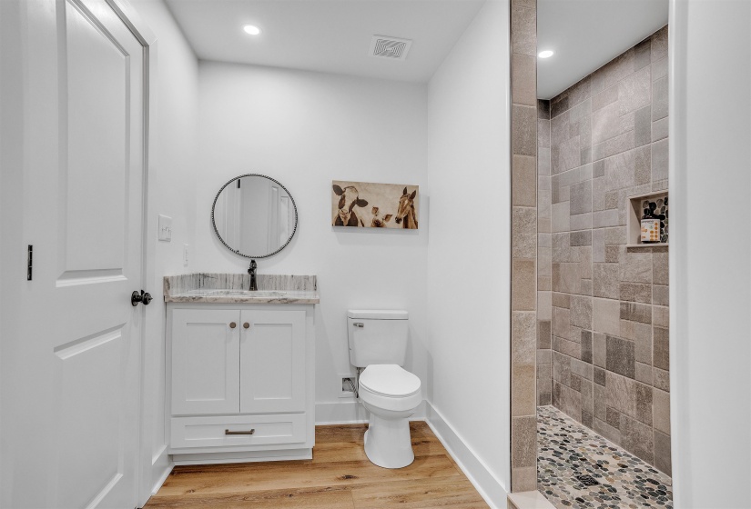 70 NATIVE LEAF CV, Savannah, Tennessee 38372, 6 Bedrooms Bedrooms, 19 Rooms Rooms,5.1 BathroomsBathrooms,Residential,For Sale,NATIVE LEAF,10193535