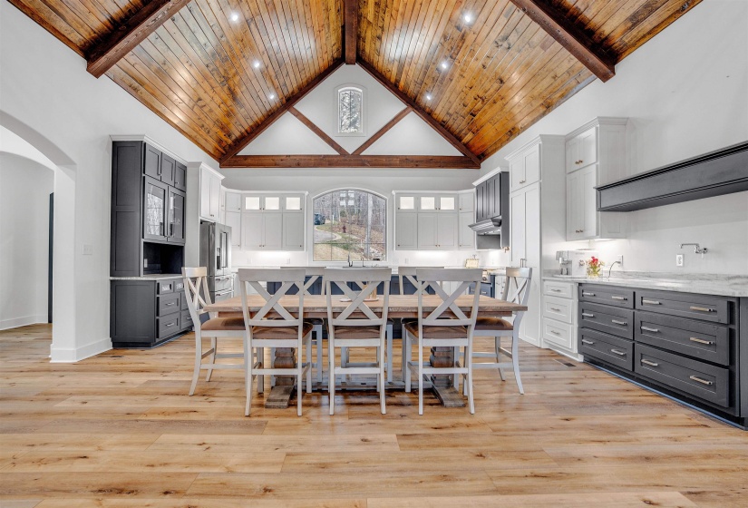 70 NATIVE LEAF CV, Savannah, Tennessee 38372, 6 Bedrooms Bedrooms, 19 Rooms Rooms,5.1 BathroomsBathrooms,Residential,For Sale,NATIVE LEAF,10193535