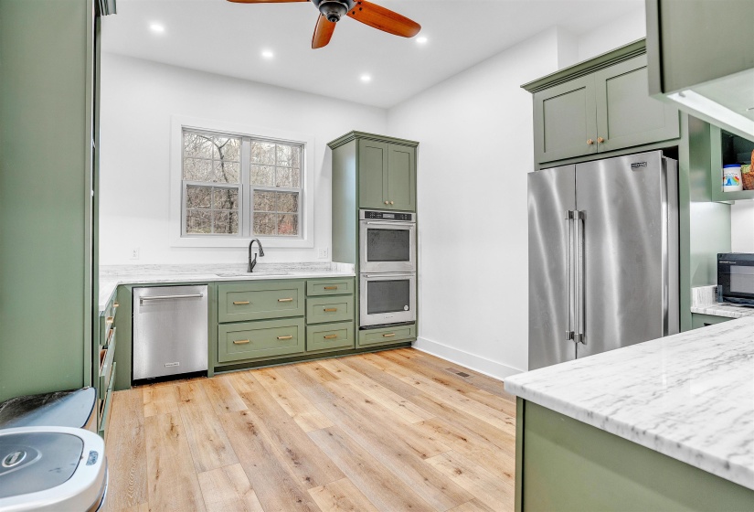 70 NATIVE LEAF CV, Savannah, Tennessee 38372, 6 Bedrooms Bedrooms, 19 Rooms Rooms,5.1 BathroomsBathrooms,Residential,For Sale,NATIVE LEAF,10193535