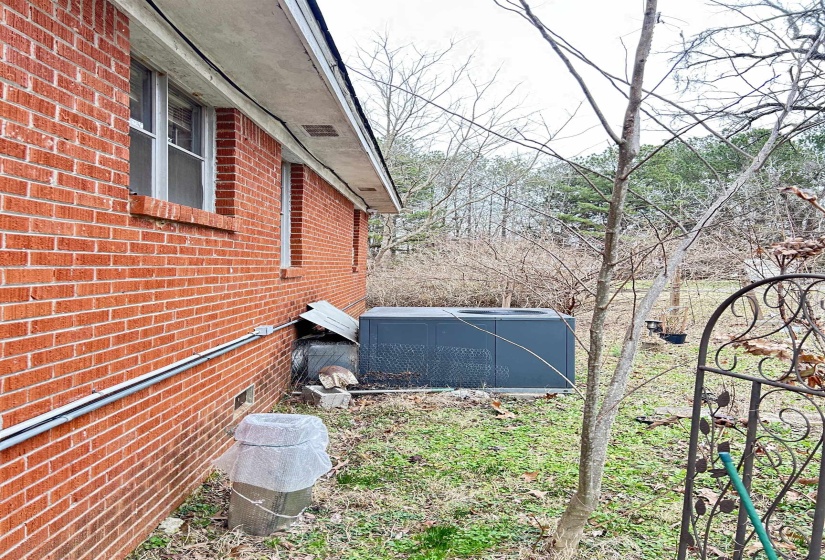 11381 MACON RD, Eads, Tennessee 38028, 2 Bedrooms Bedrooms, 5 Rooms Rooms,1 BathroomBathrooms,Residential,For Sale,MACON,10189510