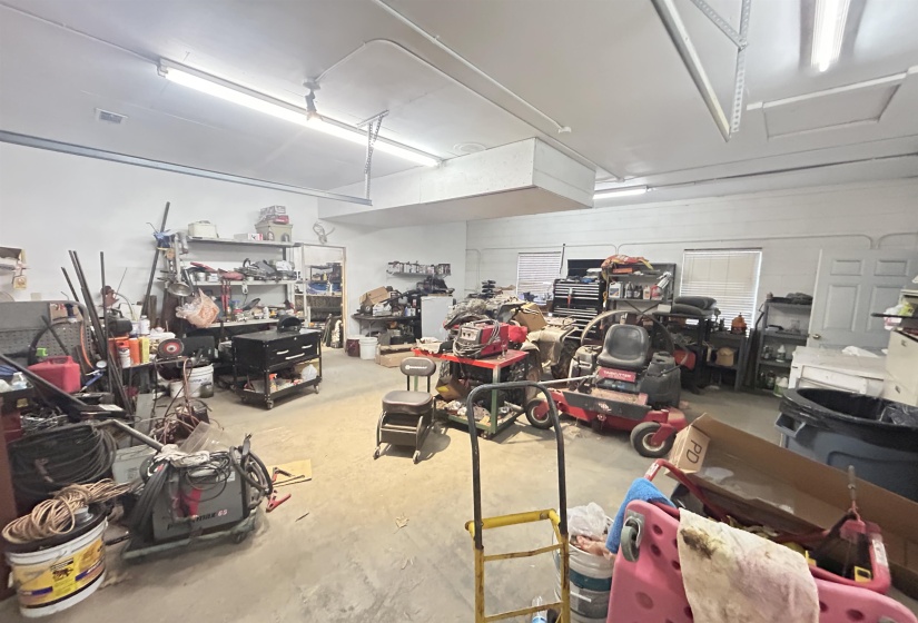 11381 MACON RD, Eads, Tennessee 38028, 2 Bedrooms Bedrooms, 5 Rooms Rooms,1 BathroomBathrooms,Residential,For Sale,MACON,10189510