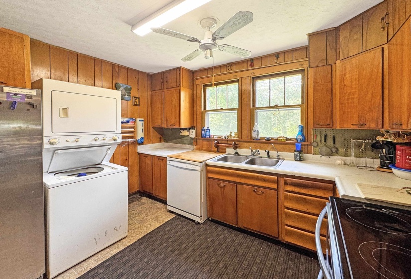 2436 FRAYSER BLVD, Memphis, Tennessee 38127, 4 Bedrooms Bedrooms, 10 Rooms Rooms,2 BathroomsBathrooms,Residential,For Sale,FRAYSER,10194670