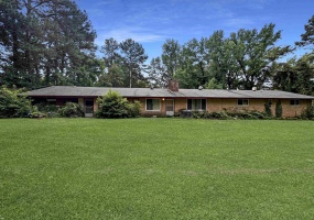 2436 FRAYSER BLVD, Memphis, Tennessee 38127, 4 Bedrooms Bedrooms, 10 Rooms Rooms,2 BathroomsBathrooms,Residential,For Sale,FRAYSER,10194670