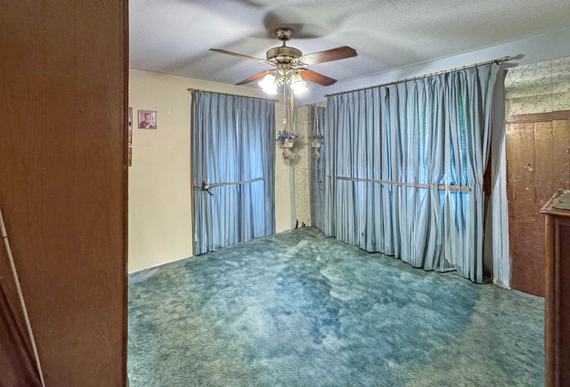 2436 FRAYSER BLVD, Memphis, Tennessee 38127, 4 Bedrooms Bedrooms, 10 Rooms Rooms,2 BathroomsBathrooms,Residential,For Sale,FRAYSER,10194670