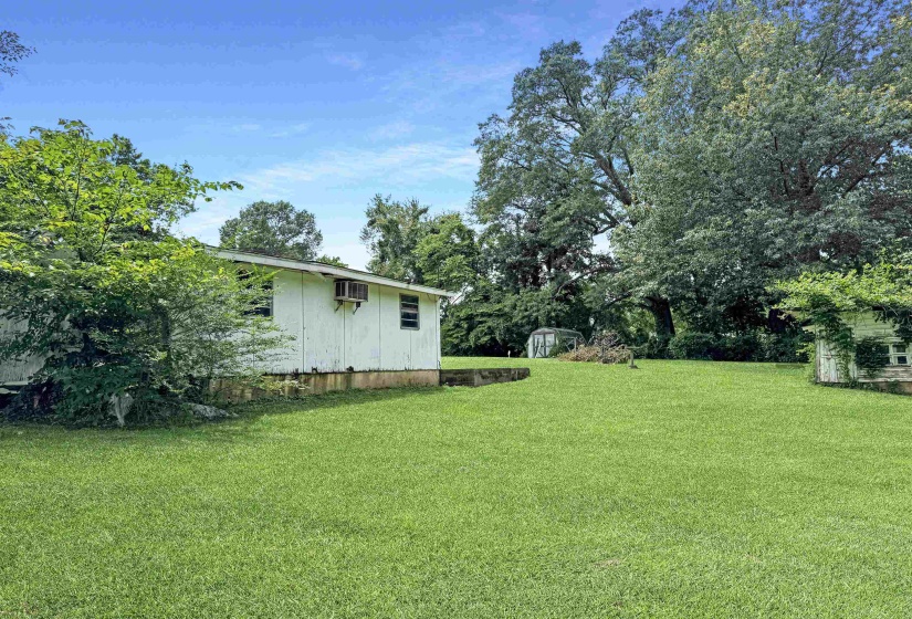 2436 FRAYSER BLVD, Memphis, Tennessee 38127, 4 Bedrooms Bedrooms, 10 Rooms Rooms,2 BathroomsBathrooms,Residential,For Sale,FRAYSER,10194670