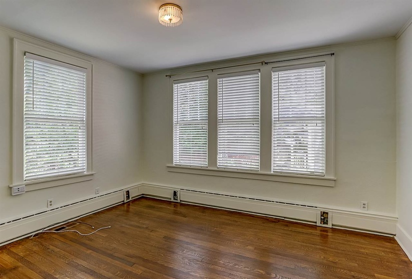 2232 WASHINGTON AVE, Memphis, Tennessee 38104, 2 Bedrooms Bedrooms, 6 Rooms Rooms,2 BathroomsBathrooms,Rental Properties,For Sale,WASHINGTON,10194967