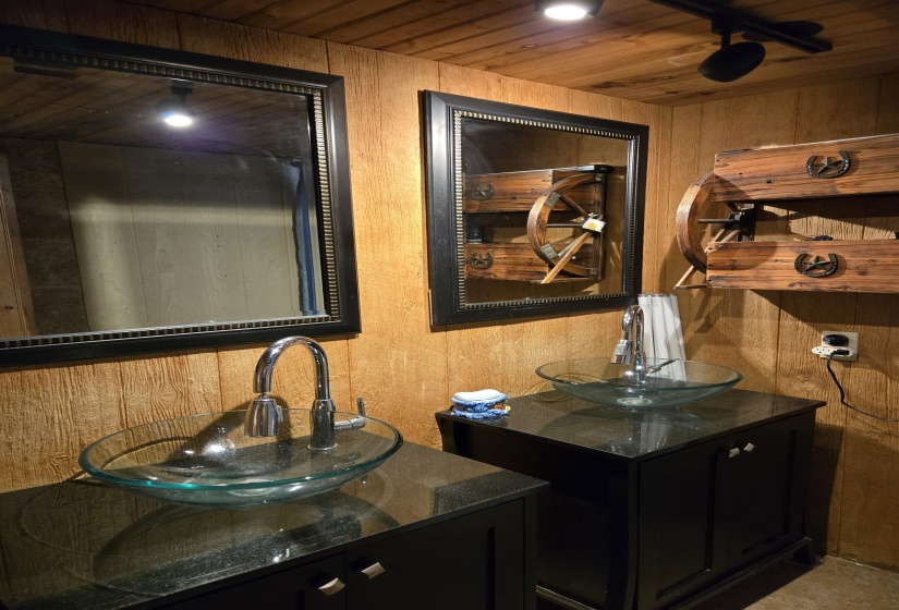 4190 COUNTY HOME RD, Savannah, Tennessee 38372, 2 Bedrooms Bedrooms, 4 Rooms Rooms,1 BathroomBathrooms,Residential,For Sale,COUNTY HOME,10194948