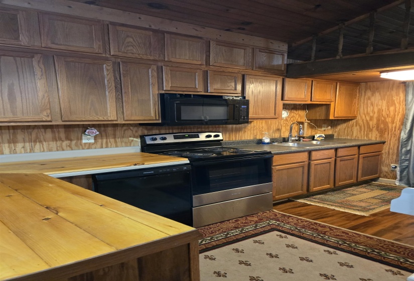 4190 COUNTY HOME RD, Savannah, Tennessee 38372, 2 Bedrooms Bedrooms, 4 Rooms Rooms,1 BathroomBathrooms,Residential,For Sale,COUNTY HOME,10194948