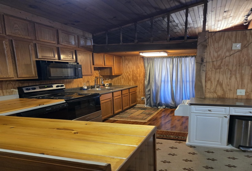 4190 COUNTY HOME RD, Savannah, Tennessee 38372, 2 Bedrooms Bedrooms, 4 Rooms Rooms,1 BathroomBathrooms,Residential,For Sale,COUNTY HOME,10194948