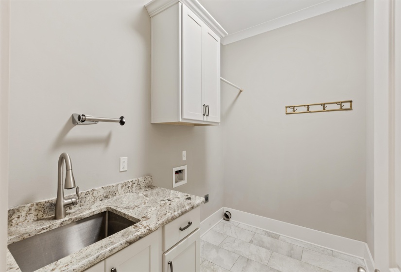 1217 DUBRAY PL, Collierville, Tennessee 38017, 4 Bedrooms Bedrooms, 9 Rooms Rooms,4 BathroomsBathrooms,Residential,For Sale,DUBRAY,10194952