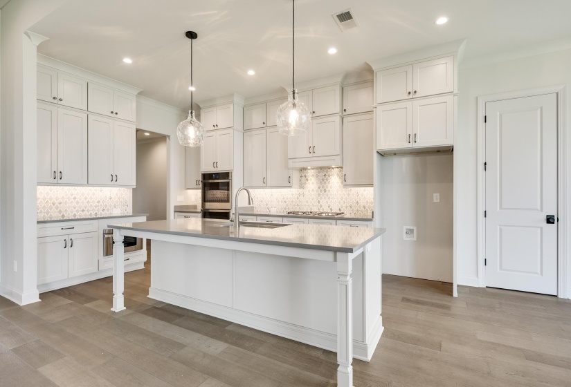 1343 KATE DR, Collierville, Tennessee 38017, 5 Bedrooms Bedrooms, 10 Rooms Rooms,4.1 BathroomsBathrooms,Residential,For Sale,KATE,10195039