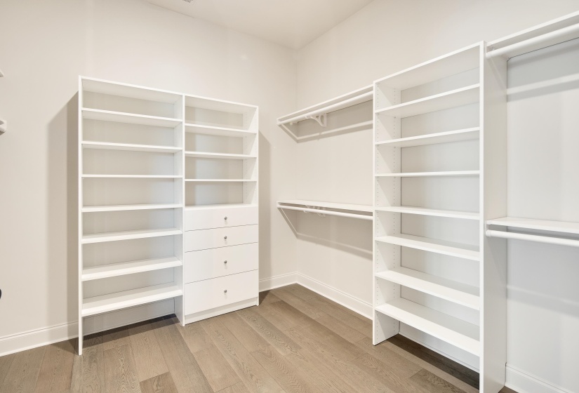 1343 KATE DR, Collierville, Tennessee 38017, 5 Bedrooms Bedrooms, 10 Rooms Rooms,4.1 BathroomsBathrooms,Residential,For Sale,KATE,10195039