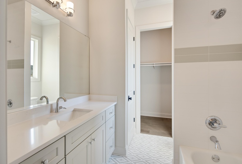 1343 KATE DR, Collierville, Tennessee 38017, 5 Bedrooms Bedrooms, 10 Rooms Rooms,4.1 BathroomsBathrooms,Residential,For Sale,KATE,10195039