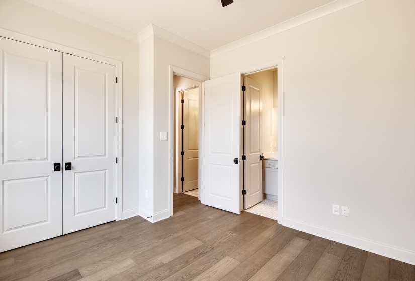 536 WHEATON PARK CT, Memphis, Tennessee 38120, 4 Bedrooms Bedrooms, 9 Rooms Rooms,4.1 BathroomsBathrooms,Residential,For Sale,WHEATON PARK,10195042