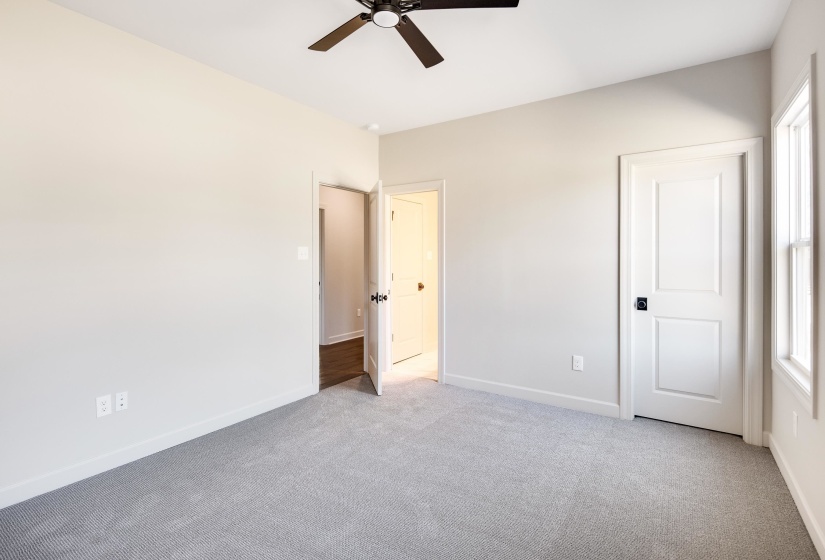 536 WHEATON PARK CT, Memphis, Tennessee 38120, 4 Bedrooms Bedrooms, 9 Rooms Rooms,4.1 BathroomsBathrooms,Residential,For Sale,WHEATON PARK,10195042