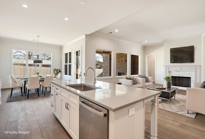 536 WHEATON PARK CT, Memphis, Tennessee 38120, 4 Bedrooms Bedrooms, 9 Rooms Rooms,4.1 BathroomsBathrooms,Residential,For Sale,WHEATON PARK,10195042