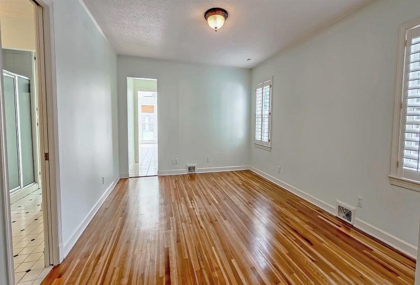 154 PERKINS EXT, Memphis, Tennessee 38117, 4 Bedrooms Bedrooms, 11 Rooms Rooms,3.1 BathroomsBathrooms,Residential,For Sale,PERKINS,10195190