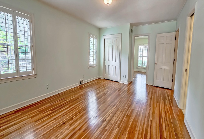 154 PERKINS EXT, Memphis, Tennessee 38117, 4 Bedrooms Bedrooms, 11 Rooms Rooms,3.1 BathroomsBathrooms,Residential,For Sale,PERKINS,10195190