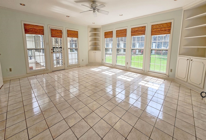 154 PERKINS EXT, Memphis, Tennessee 38117, 4 Bedrooms Bedrooms, 11 Rooms Rooms,3.1 BathroomsBathrooms,Residential,For Sale,PERKINS,10195190