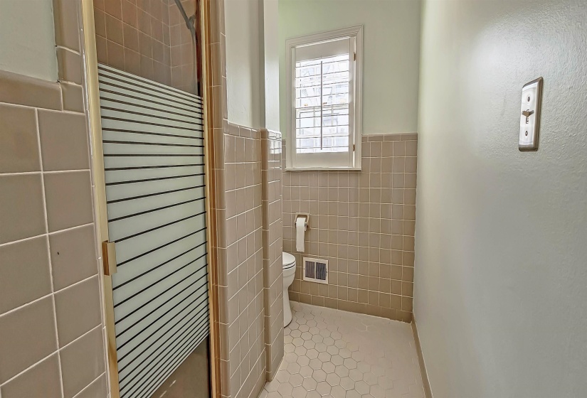 154 PERKINS EXT, Memphis, Tennessee 38117, 4 Bedrooms Bedrooms, 11 Rooms Rooms,3.1 BathroomsBathrooms,Residential,For Sale,PERKINS,10195190