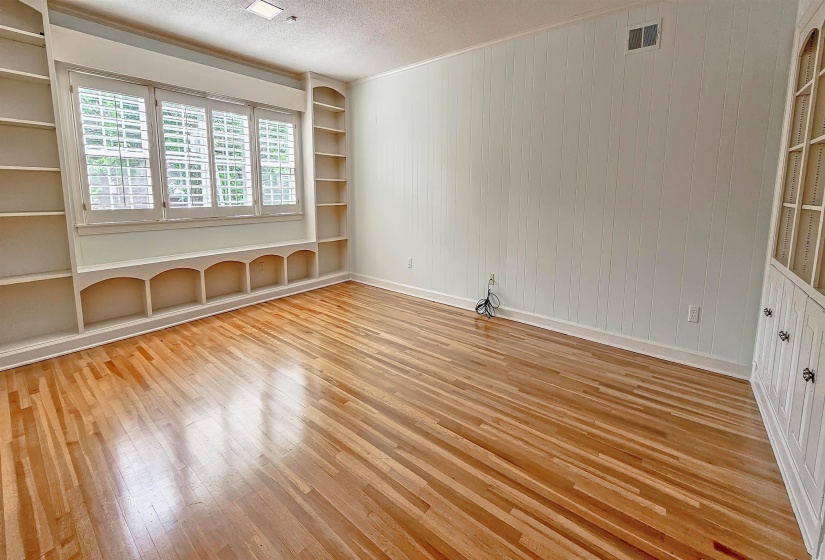 154 PERKINS EXT, Memphis, Tennessee 38117, 4 Bedrooms Bedrooms, 11 Rooms Rooms,3.1 BathroomsBathrooms,Residential,For Sale,PERKINS,10195190