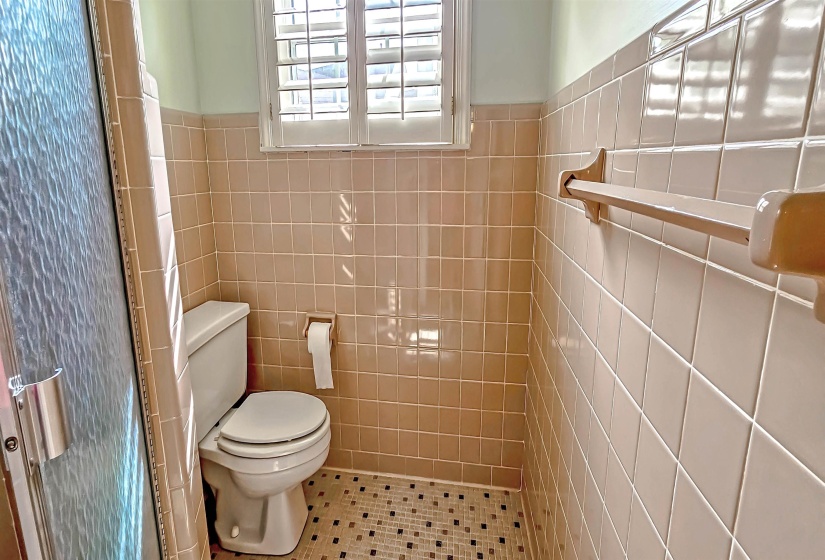 154 PERKINS EXT, Memphis, Tennessee 38117, 4 Bedrooms Bedrooms, 11 Rooms Rooms,3.1 BathroomsBathrooms,Residential,For Sale,PERKINS,10195190