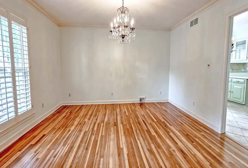 154 PERKINS EXT, Memphis, Tennessee 38117, 4 Bedrooms Bedrooms, 11 Rooms Rooms,3.1 BathroomsBathrooms,Residential,For Sale,PERKINS,10195190
