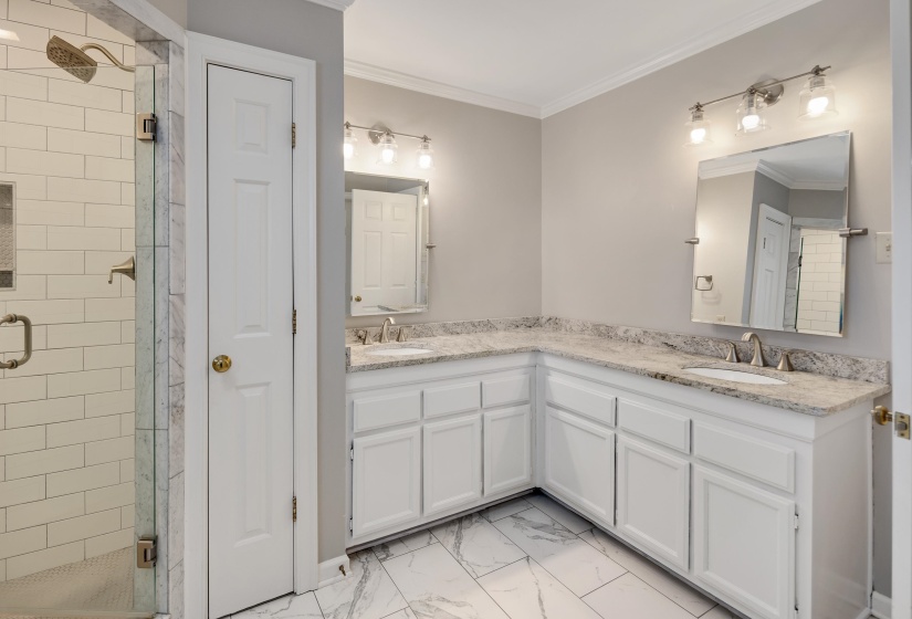 3365 STONE CREEK CV, Collierville, Tennessee 38017, 4 Bedrooms Bedrooms, 9 Rooms Rooms,2.1 BathroomsBathrooms,Residential,For Sale,STONE CREEK,10195463