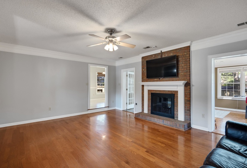 3365 STONE CREEK CV, Collierville, Tennessee 38017, 4 Bedrooms Bedrooms, 9 Rooms Rooms,2.1 BathroomsBathrooms,Residential,For Sale,STONE CREEK,10195463