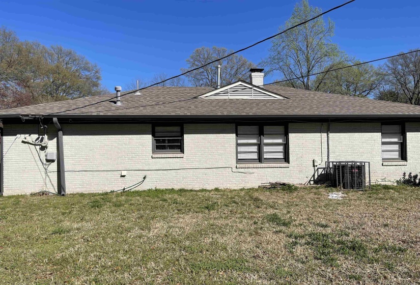 1293 CAROLYN DR, Memphis, Tennessee 38111, 3 Bedrooms Bedrooms, 7 Rooms Rooms,1.1 BathroomsBathrooms,Residential,For Sale,CAROLYN,10195514