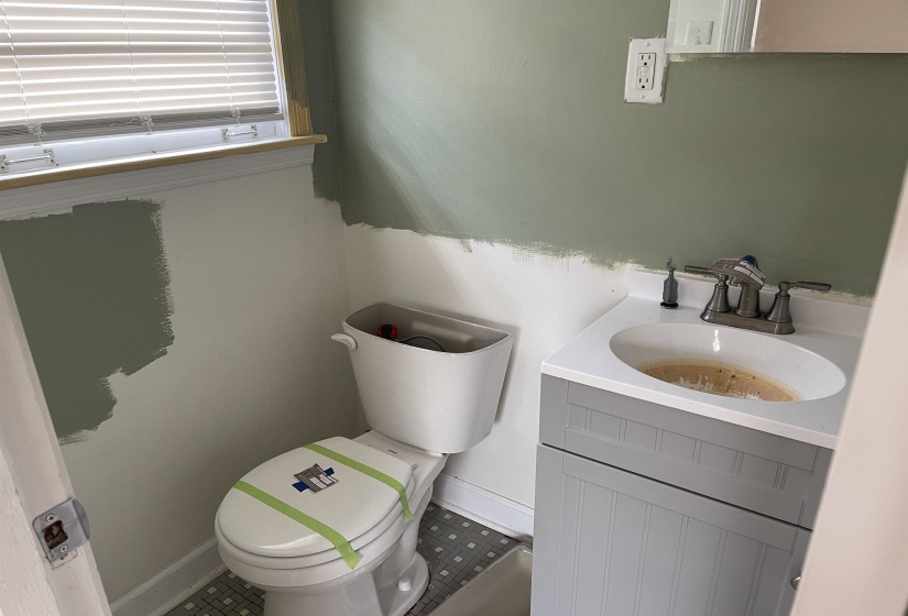 1293 CAROLYN DR, Memphis, Tennessee 38111, 3 Bedrooms Bedrooms, 7 Rooms Rooms,1.1 BathroomsBathrooms,Residential,For Sale,CAROLYN,10195514