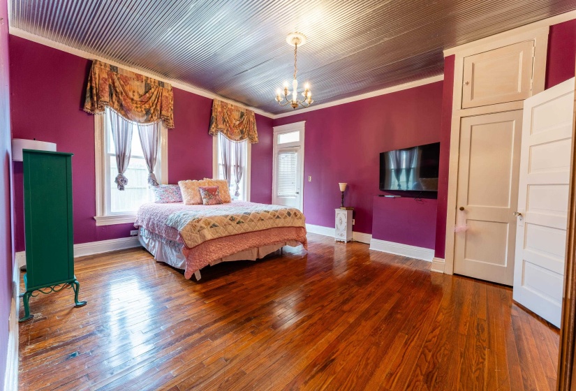 171 WHITE ST, Savannah, Tennessee 38372, 4 Bedrooms Bedrooms, 10 Rooms Rooms,3 BathroomsBathrooms,Residential,For Sale,WHITE,10195539