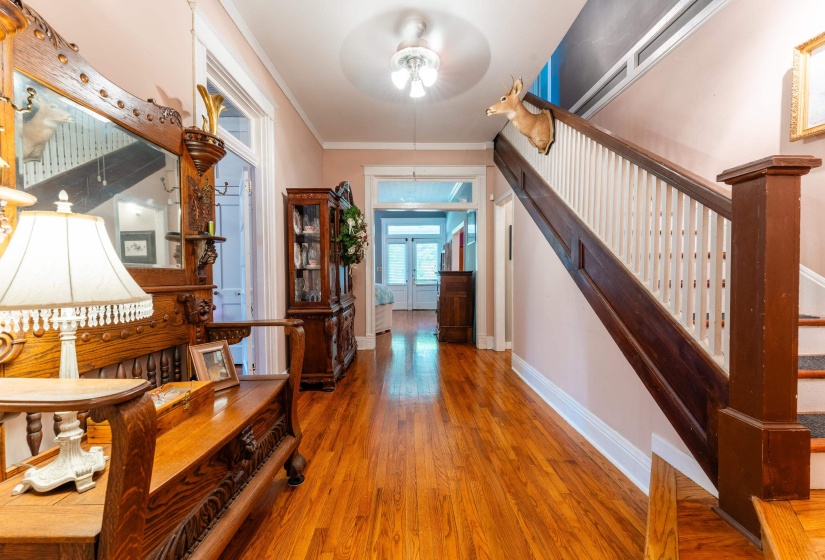 171 WHITE ST, Savannah, Tennessee 38372, 4 Bedrooms Bedrooms, 10 Rooms Rooms,3 BathroomsBathrooms,Residential,For Sale,WHITE,10195539