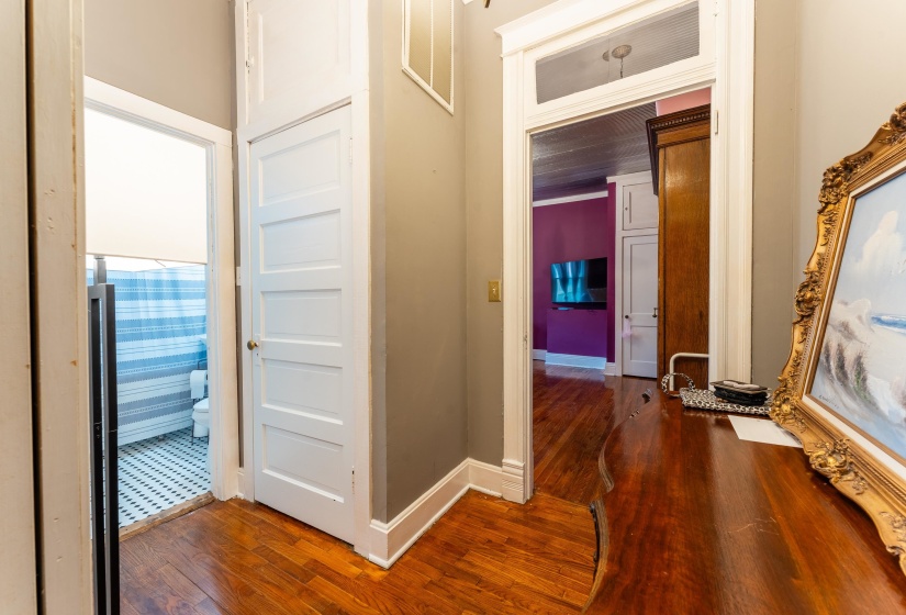 171 WHITE ST, Savannah, Tennessee 38372, 4 Bedrooms Bedrooms, 10 Rooms Rooms,3 BathroomsBathrooms,Residential,For Sale,WHITE,10195539