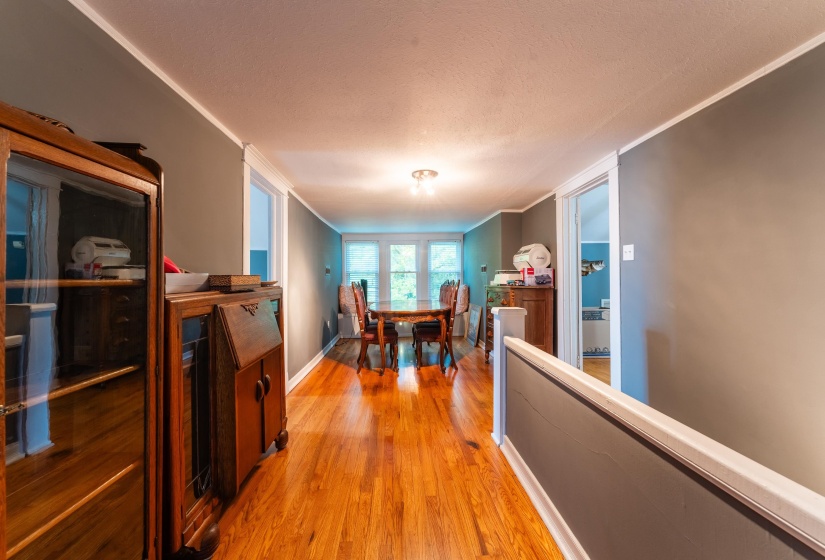 171 WHITE ST, Savannah, Tennessee 38372, 4 Bedrooms Bedrooms, 10 Rooms Rooms,3 BathroomsBathrooms,Residential,For Sale,WHITE,10195539