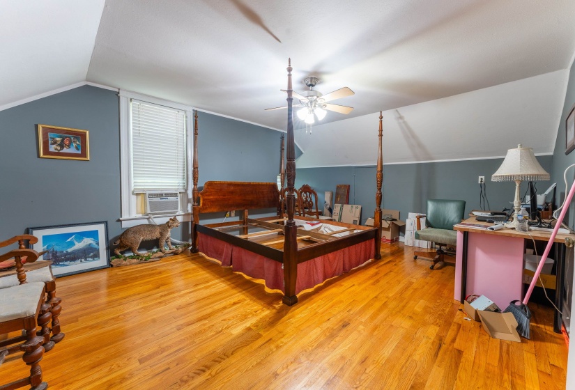 171 WHITE ST, Savannah, Tennessee 38372, 4 Bedrooms Bedrooms, 10 Rooms Rooms,3 BathroomsBathrooms,Residential,For Sale,WHITE,10195539