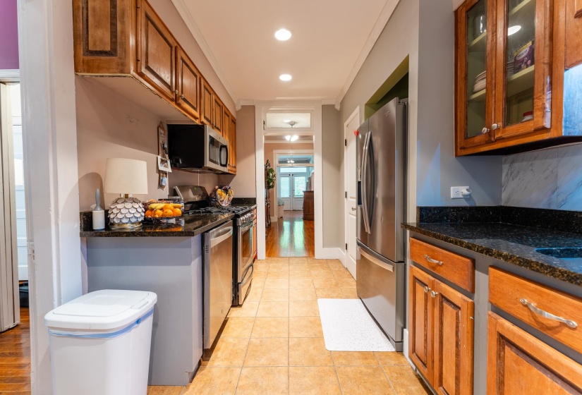 171 WHITE ST, Savannah, Tennessee 38372, 4 Bedrooms Bedrooms, 10 Rooms Rooms,3 BathroomsBathrooms,Residential,For Sale,WHITE,10195539