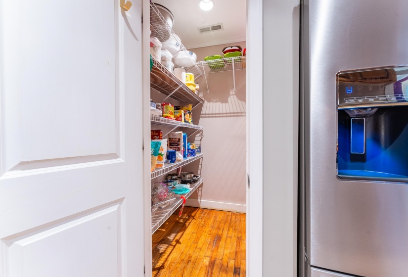 171 WHITE ST, Savannah, Tennessee 38372, 4 Bedrooms Bedrooms, 10 Rooms Rooms,3 BathroomsBathrooms,Residential,For Sale,WHITE,10195539