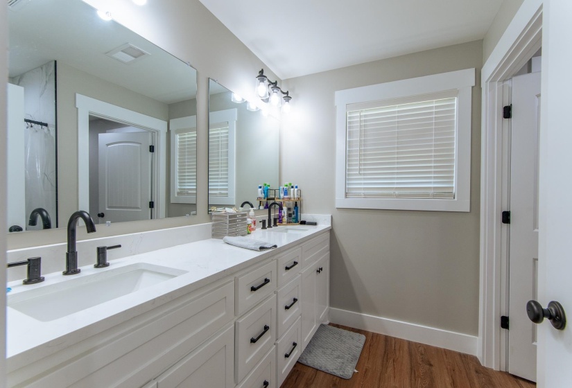 50 MELROSE CV, Savannah, Tennessee 38372, 3 Bedrooms Bedrooms, 8 Rooms Rooms,2 BathroomsBathrooms,Residential,For Sale,MELROSE,10195579