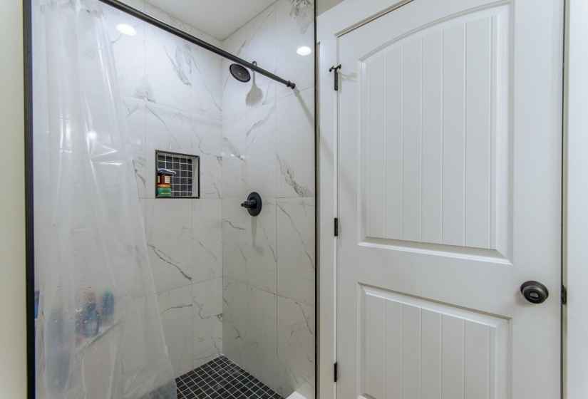 50 MELROSE CV, Savannah, Tennessee 38372, 3 Bedrooms Bedrooms, 8 Rooms Rooms,2 BathroomsBathrooms,Residential,For Sale,MELROSE,10195579