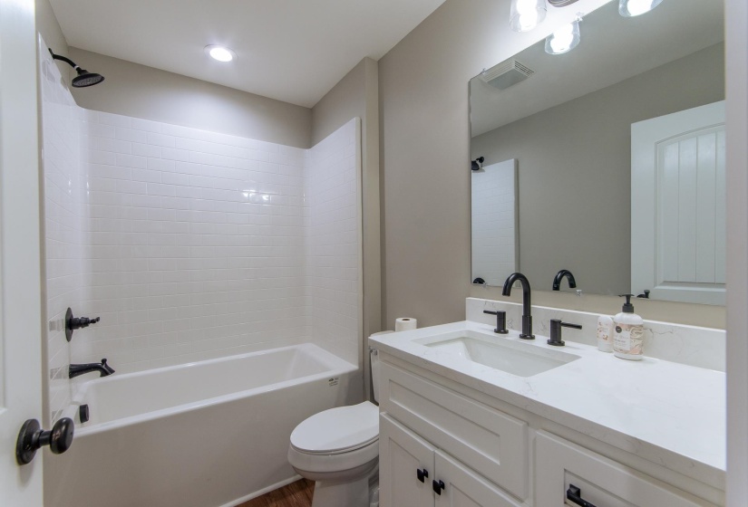 50 MELROSE CV, Savannah, Tennessee 38372, 3 Bedrooms Bedrooms, 8 Rooms Rooms,2 BathroomsBathrooms,Residential,For Sale,MELROSE,10195579