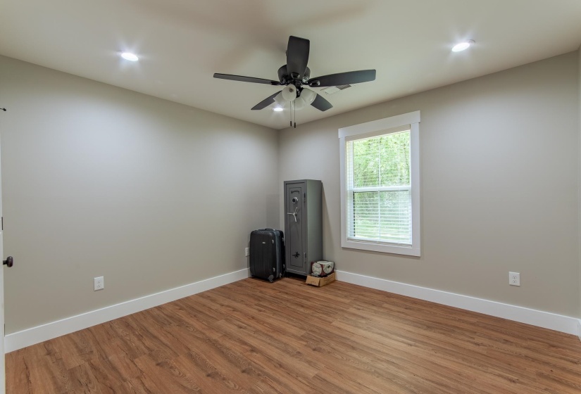 50 MELROSE CV, Savannah, Tennessee 38372, 3 Bedrooms Bedrooms, 8 Rooms Rooms,2 BathroomsBathrooms,Residential,For Sale,MELROSE,10195579