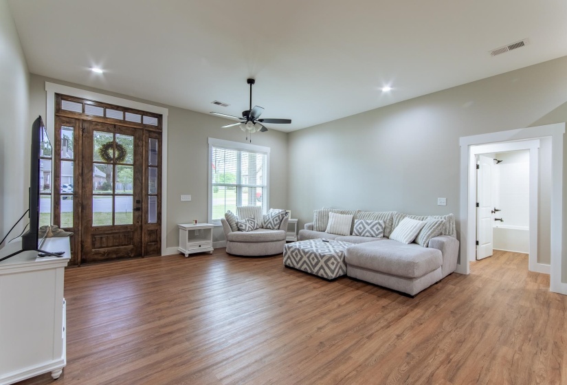 50 MELROSE CV, Savannah, Tennessee 38372, 3 Bedrooms Bedrooms, 8 Rooms Rooms,2 BathroomsBathrooms,Residential,For Sale,MELROSE,10195579