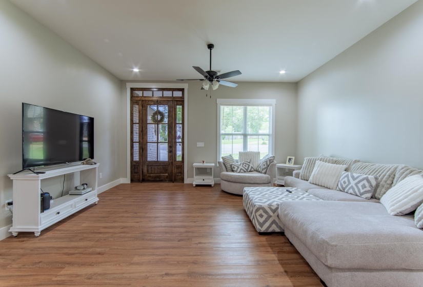 50 MELROSE CV, Savannah, Tennessee 38372, 3 Bedrooms Bedrooms, 8 Rooms Rooms,2 BathroomsBathrooms,Residential,For Sale,MELROSE,10195579