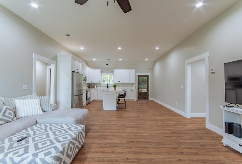 50 MELROSE CV, Savannah, Tennessee 38372, 3 Bedrooms Bedrooms, 8 Rooms Rooms,2 BathroomsBathrooms,Residential,For Sale,MELROSE,10195579