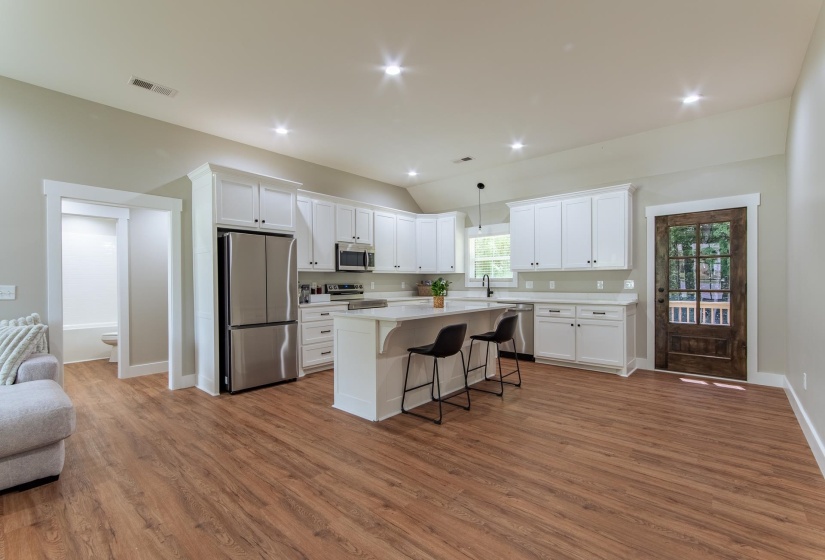 50 MELROSE CV, Savannah, Tennessee 38372, 3 Bedrooms Bedrooms, 8 Rooms Rooms,2 BathroomsBathrooms,Residential,For Sale,MELROSE,10195579