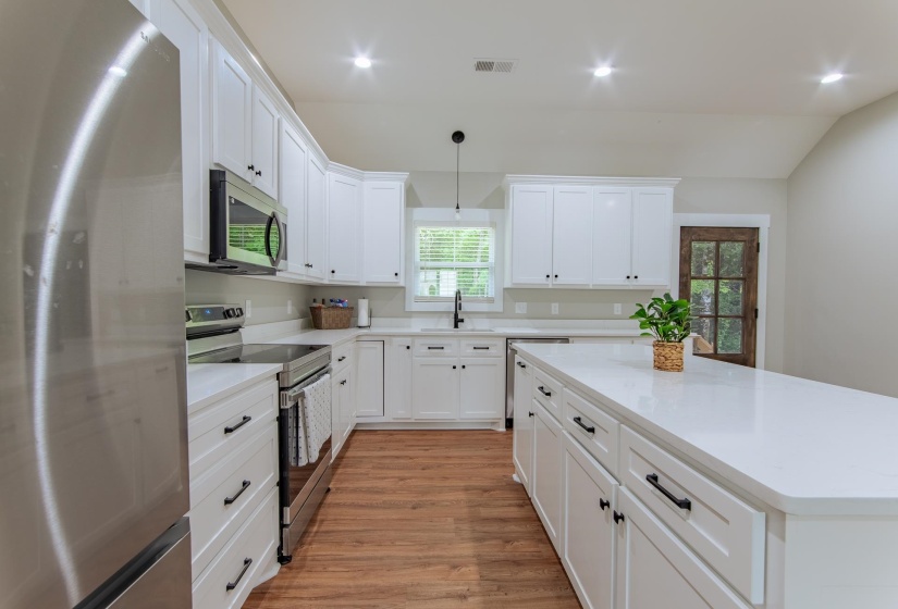 50 MELROSE CV, Savannah, Tennessee 38372, 3 Bedrooms Bedrooms, 8 Rooms Rooms,2 BathroomsBathrooms,Residential,For Sale,MELROSE,10195579