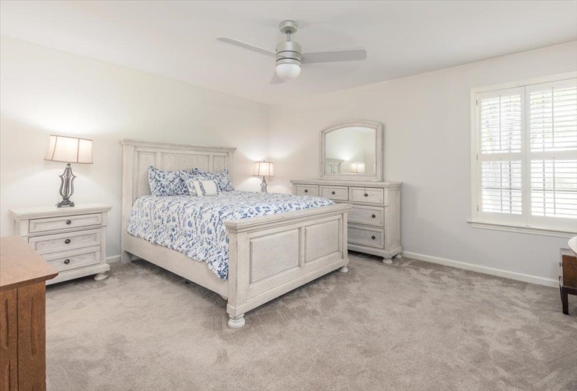 1637 SHADOW MOSS LN, Germantown, Tennessee 38138, 3 Bedrooms Bedrooms, 7 Rooms Rooms,3 BathroomsBathrooms,Residential,For Sale,SHADOW MOSS,10195674